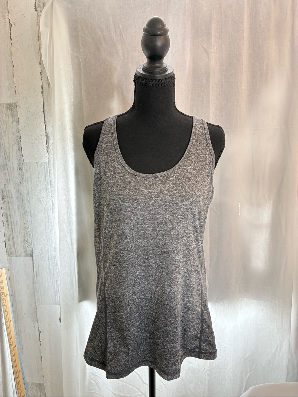 Women’s Gray Tank Top - Classic Scoop Neck Sz XL